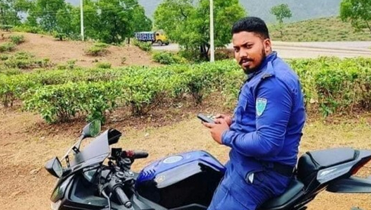 কঠোর লকডাউনে সিলেটে বেপরোয়া ট্রাক কেড়ে নিল পুলিশের প্রাণ