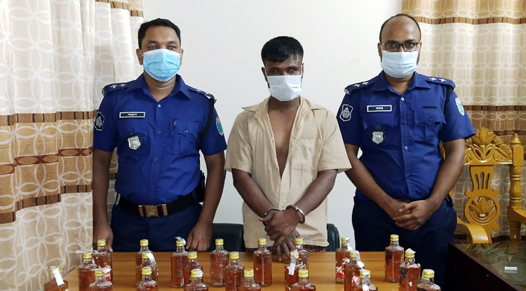 বিশ্বনাথে ভারতীয় মদসহ আটক ১