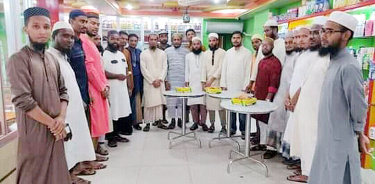 ছাতকে কঠোর লকডাউনে স্বাস্থ্যবিধি লঙ্গন করে শিক্ষকদের মিলন মেলা