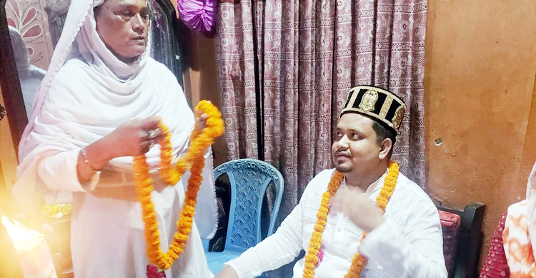 সমকামিতা-ভয়ঙ্কর প্রতারণা : কথিত পীর ও নির্মাণ শ্রমিক লীগ নেতা গ্রেফতার