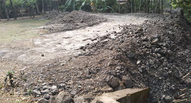 বিশ্বনাথে বাড়ি নিমার্ণেল ভূমি নিয়ে দু’পক্ষের উত্তেজনা