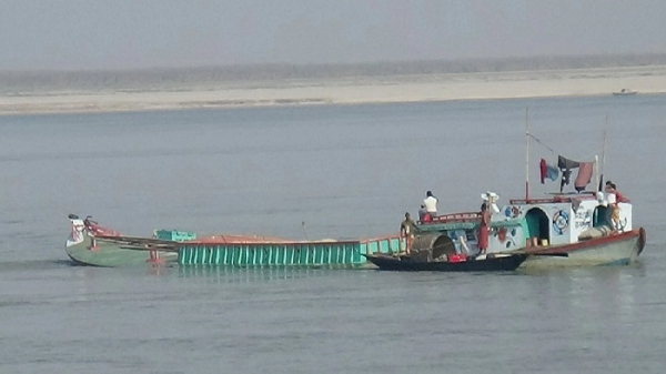 সুনামগঞ্জে বালু মহাল বন্ধ, তবুও বালু বোঝাই ট্রলার ডুবে দুই নৌ শ্রমিকের মৃত্যু