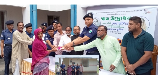 বিশ্বনাথে গৃহহীনদের গৃহ হস্তান্তর ও নারী, শিশু, প্রতিবন্ধীর জন্য সার্ভিস ডেস্ক উদ্বোধন
