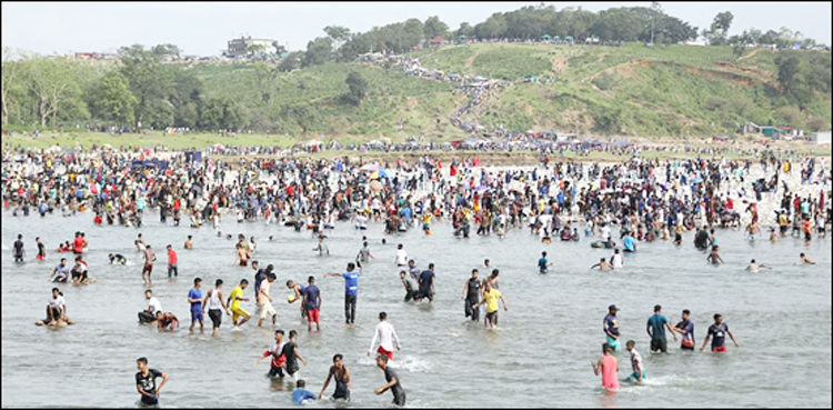 জাফলং-বিছনাকান্দি পর্যটন কেন্দ্রে বেসামাল চাঁদাবাজি : ভাগাভাগি