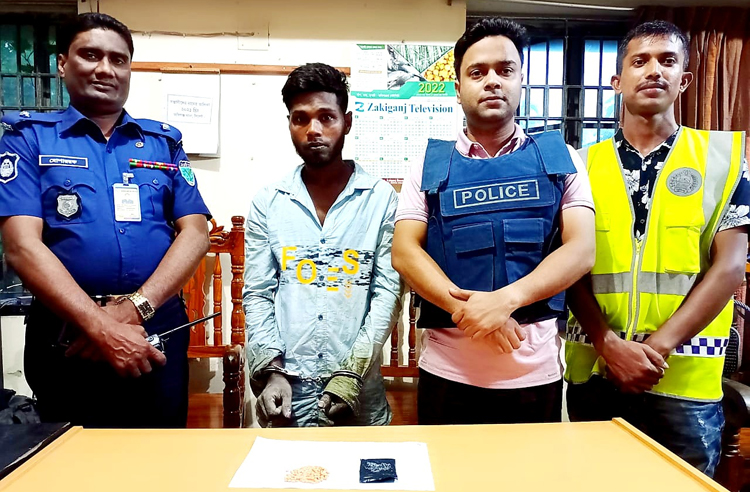 জকিগঞ্জ থানা পুলিশের অভিযানে ইয়াবা সহ যুবক আটক