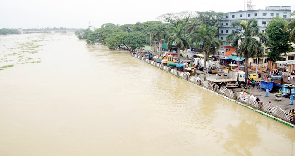 সিলেটে বাড়ছে পানি, আতঙ্কে মানুষ