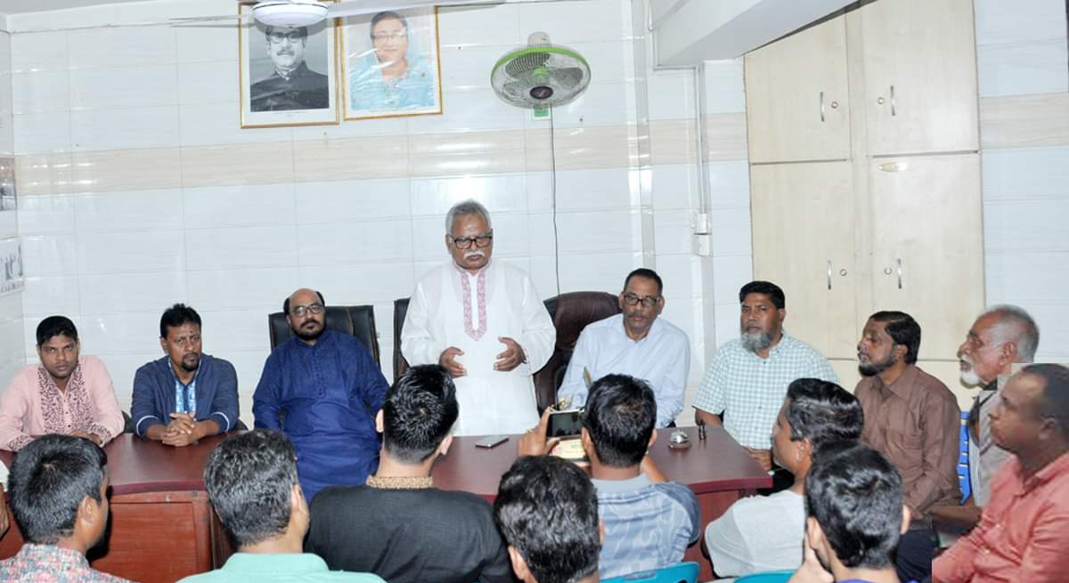 বিশ্বনাথে বন্যায় ক্ষতিগ্রস্ত সাংবাদিকদের পাশে দাঁড়ালেন শফিক চৌধুরী