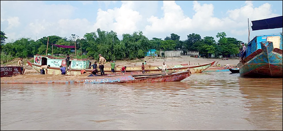 কোম্পানীগঞ্জে অপরিকল্পিত বালু উত্তোলন বন্ধের দাবি স্থানীয়দের