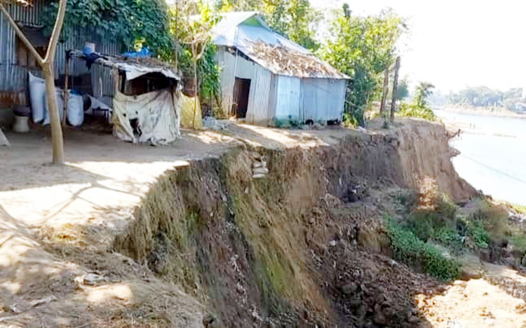 সুনামগঞ্জে নদী ভাঙ্গনের কবলে দেড় শতাধিক পরিবার