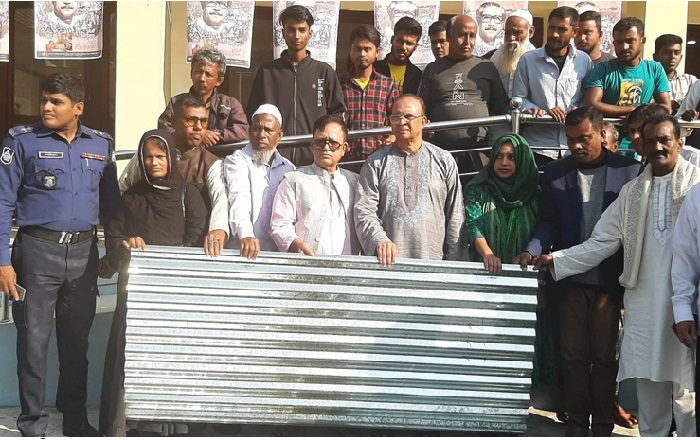 কিছু সাংবাদিকরাও অসৎ হয়ে গেছেন: মোকাব্বির খান