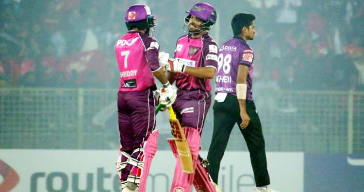 চট্টগ্রামকে উড়িয়ে শীর্ষে ফিরল সিলেট স্ট্রাইকার্স