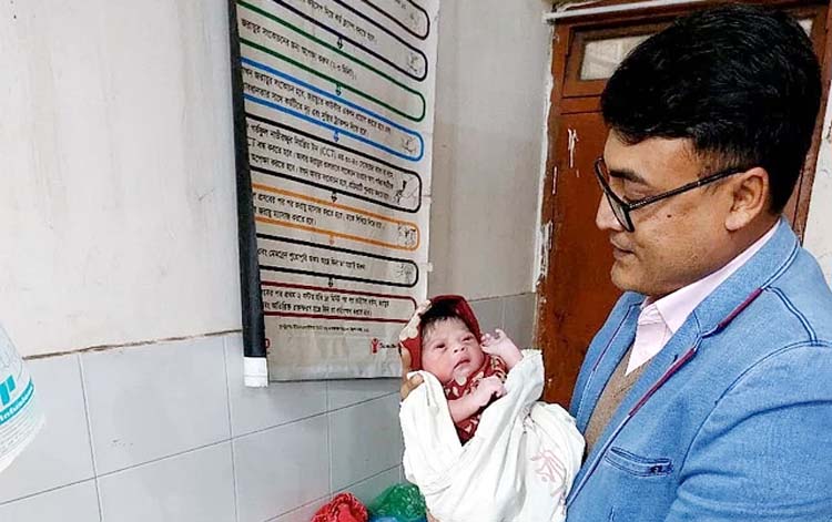 কন্যাসন্তান জন্ম দিল রাস্তা থেকে উদ্ধার অসুস্থ কিশোরী