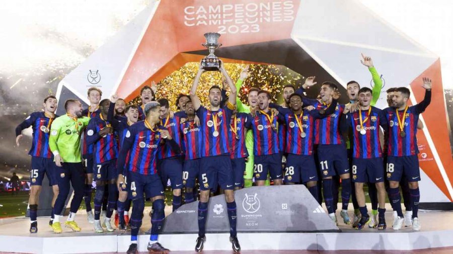 বার্সায় প্রথম শিরোপার দেখা পেলেন জাভি