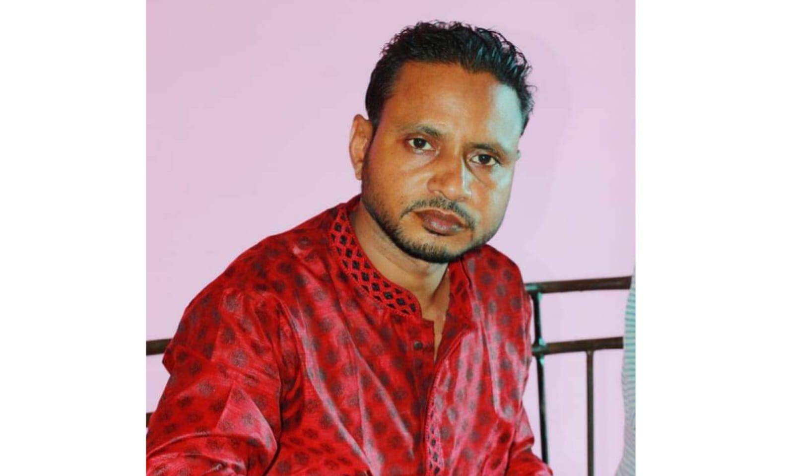 ৩নং ওয়ার্ডে ভোটারদের চোঁখ সদস্য প্রার্থী তারেকের দিকে