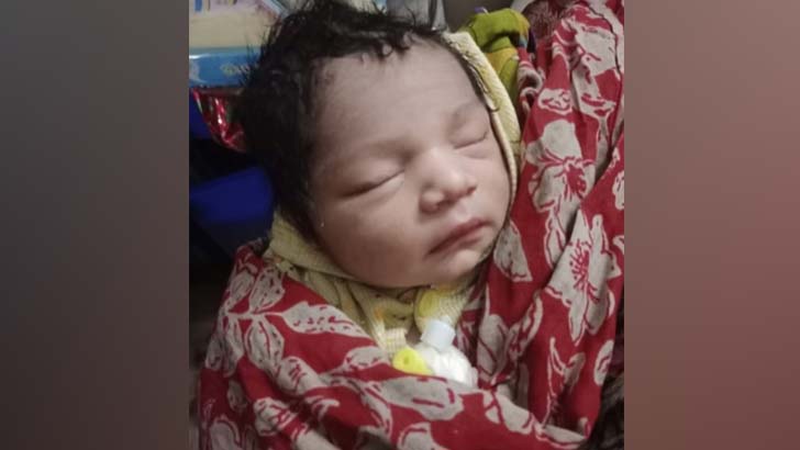 ভারসাম্যহীন কিশোরী জন্ম দিল ফুটফুটে ছেলে, জানে না পিতার পরিচয়