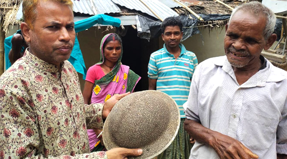 মাধবপুরে স্বাধীনতার ৫২ বছর পর মিলেছে পাক হানাদারের ধাতব টুপি!