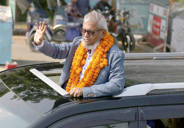 প্রশাসন নিয়ে সন্দেহ গভীর হলে প্রার্থী হবেন না আরিফ