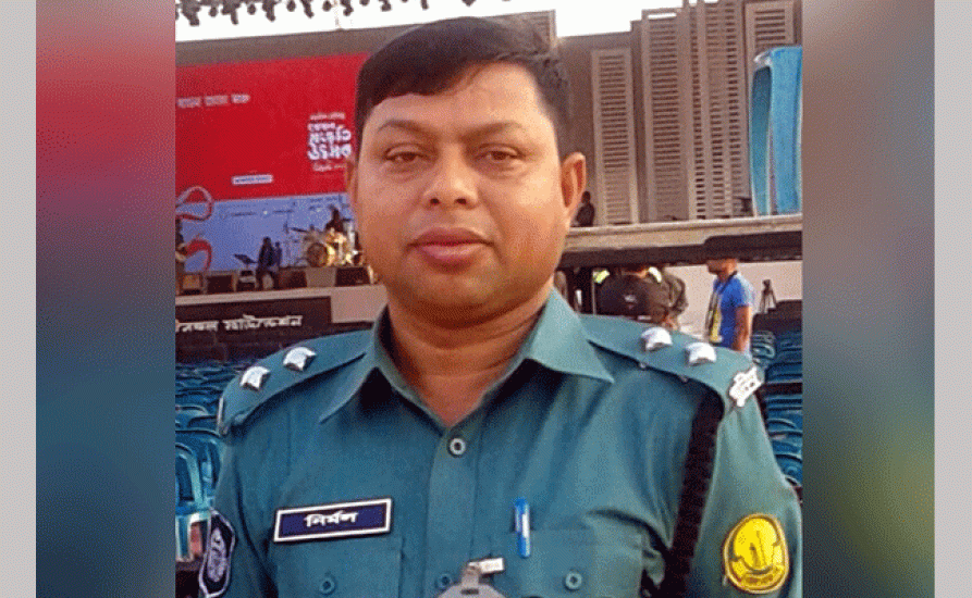 রায়হান হত্যা: আকবরকে বাঁচানোর চেষ্টা করায় এএসপি নির্মলেন্দুর শাস্তি