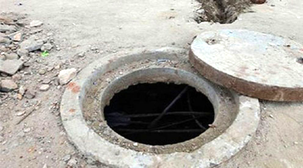 কুলাউড়ায় সেপটিক ট্যাংকে পড়ে ভাই-বোনের মৃত্যু