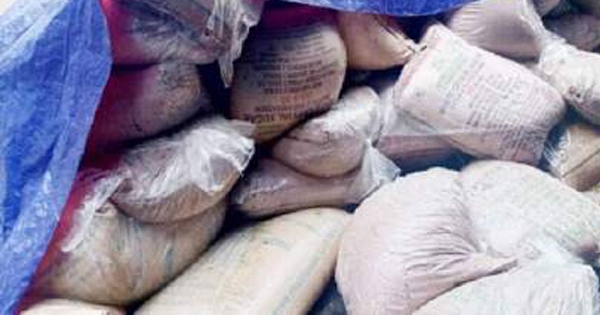 গোয়াইনঘাট থানা পুলিশের অভিযানে ৮৮ বস্তা ভারতীয় চিনি আটক