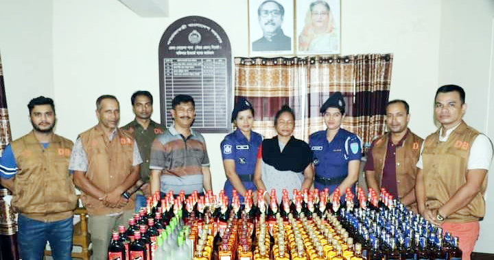 জৈন্তাপুরে ২৫১ বোতর ভারতীয় মদসহ মাদক কুইন গ্রেফতার