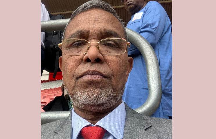 বিএনপি নেতা আব্দুল আজিজের বাড়িতে পুলিশ