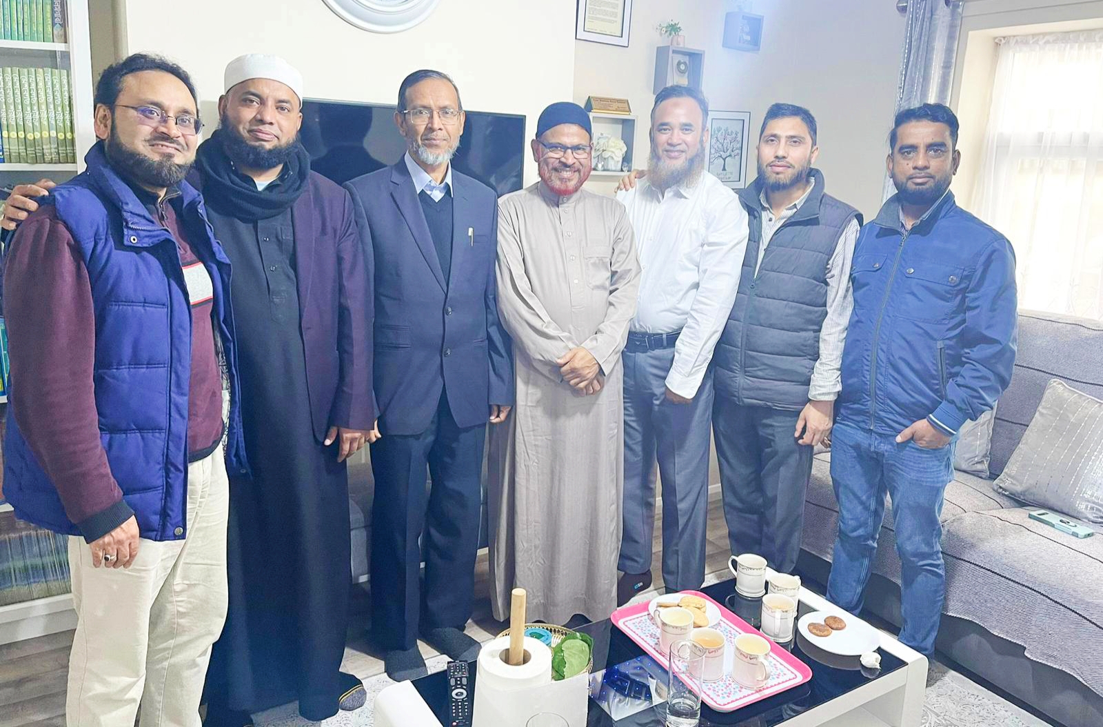 আর রাহমান এডুকেশন ট্রাস্টের প্রধান পরিচালকের সাথে ভাটেরা জেনারেল হাসপাতালের প্রধানের সাক্ষাৎ