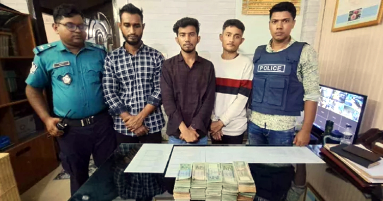 সিলেটে ব্যাংকের বুথ থেকে চুরি হওয়া টাকা উদ্ধার : গ্রেফতার ৩