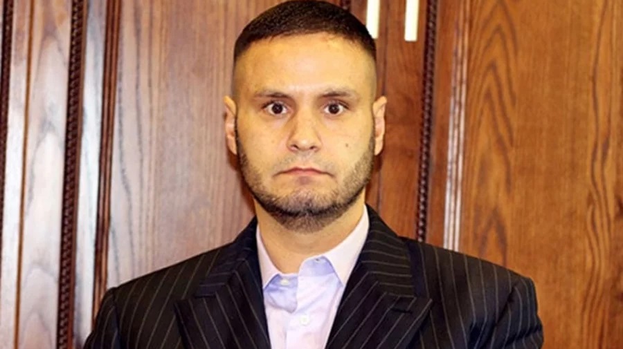 ডিবি অফিসে আদম তমিজী