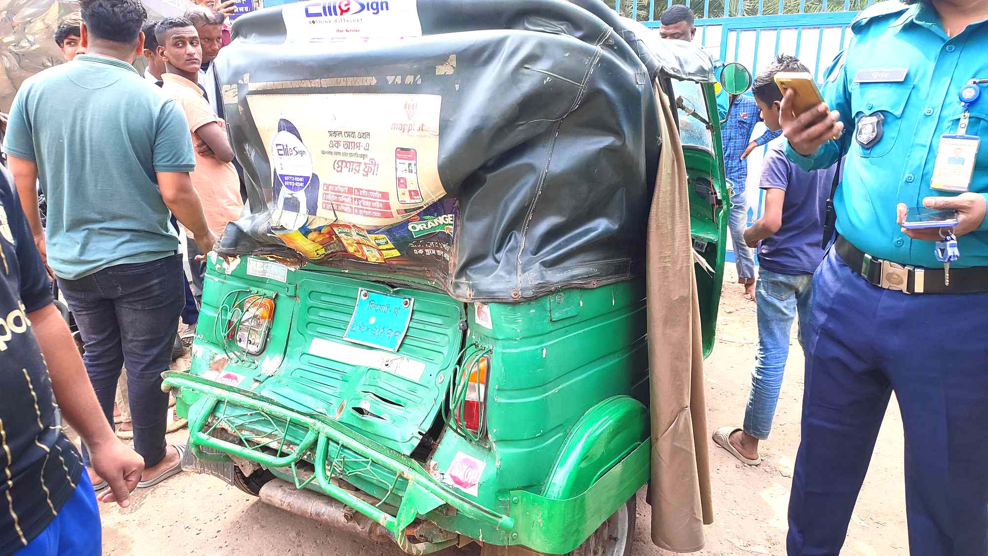 সিলেটে ৬ সিএনজিতে ১ বাসের ধাক্কা, আহত ১০