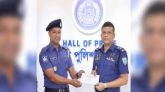 আইজিপি পুরষ্কার পেলেন পুলিশ সদস্য জনি