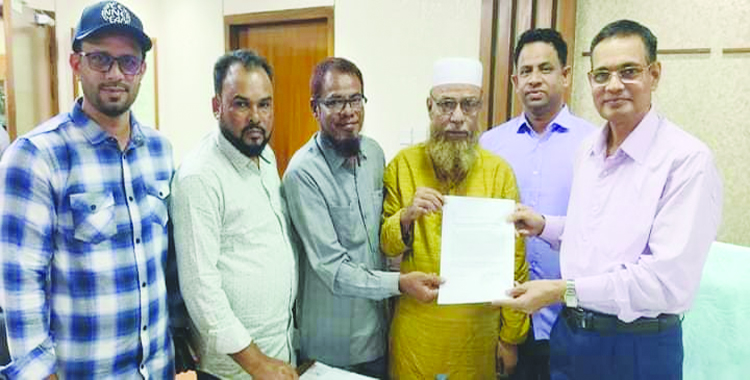 বৃহত্তর জৈন্তার ঘরে ঘরে গ্যাস প্রদানের দাবিতে হাকিম চৌধুরীর স্বারকলিপি