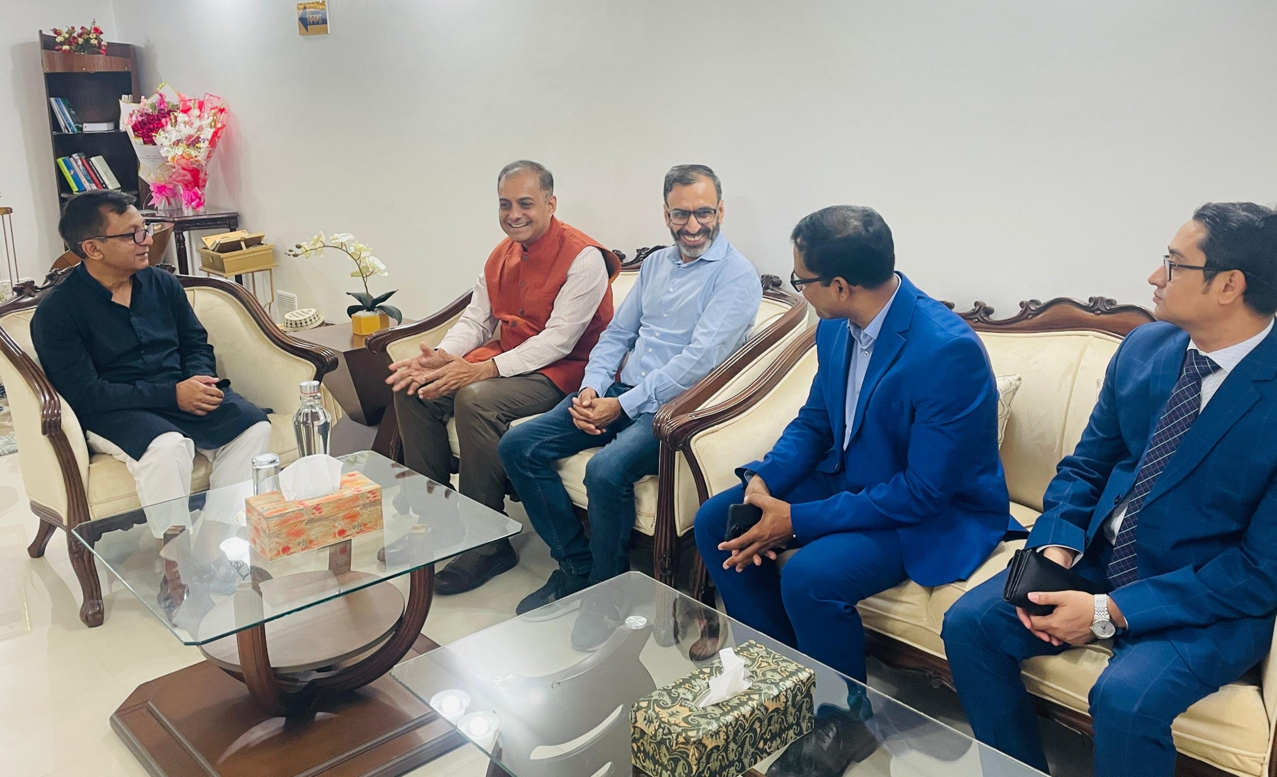 সিলেটে বাণিজ্যমন্ত্রীর সঙ্গে ভারতীয় সহকারী হাই-কমিশনারের সৌজন্য সাক্ষাৎ