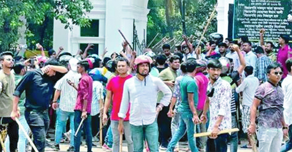 মদন মোহন কলেজে ছাত্রদল-ছাত্রলীগের দুই পক্ষের সংঘর্ষ আহত ১২