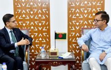 দ্বিপাক্ষিক বাণিজ্য ও শিল্প সহযোগিতা নিয়ে ভারতের হাইকমিশনারের সাথে বাণিজ্যমন্ত্রীর বৈঠক