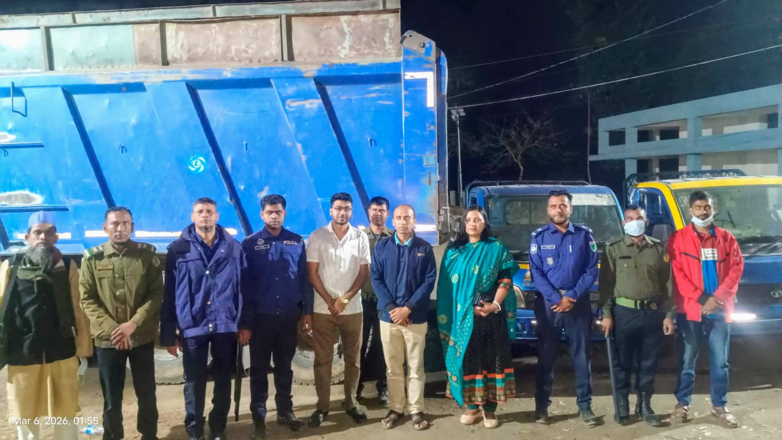 জৈন্তাপুরে গভীর রাতে প্রশাসনের অভিযানে চারটি বালুবাহী ট্রাক জব্দ