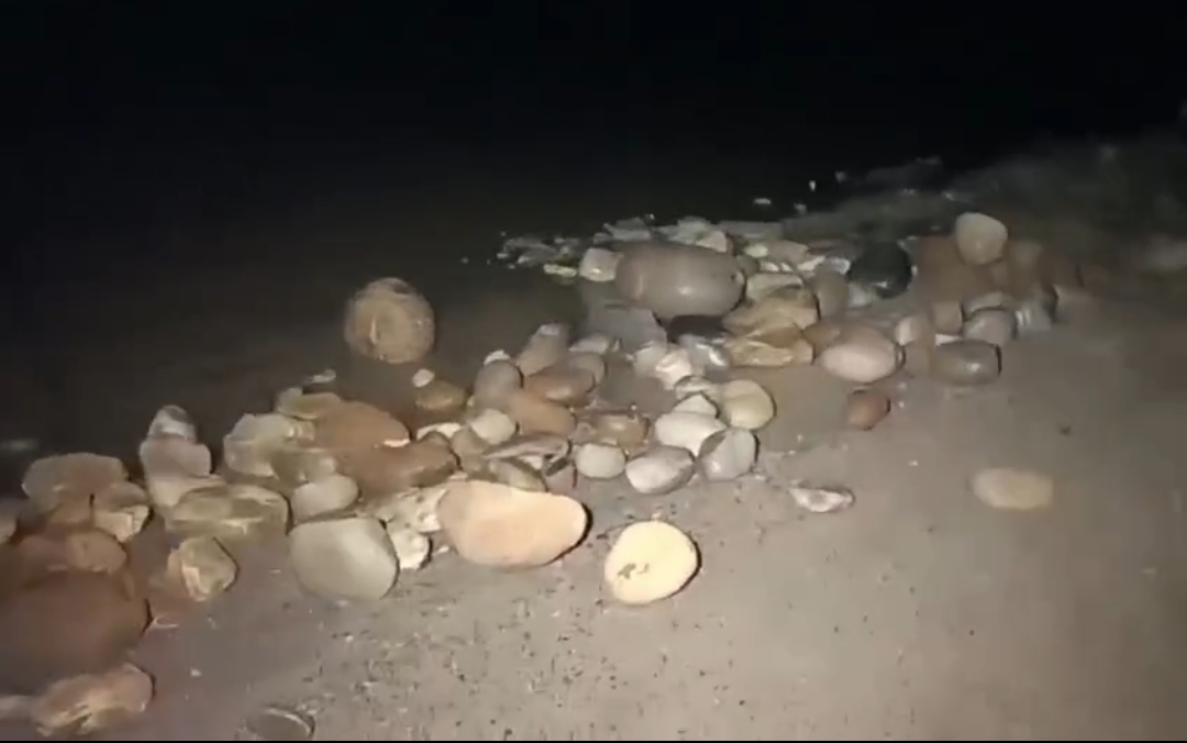 জাফলংয়ে রাতের আঁধারে পাথর লুটের মহোৎসব: নেপথ্যে প্রভাবশালী সিন্ডিকেট