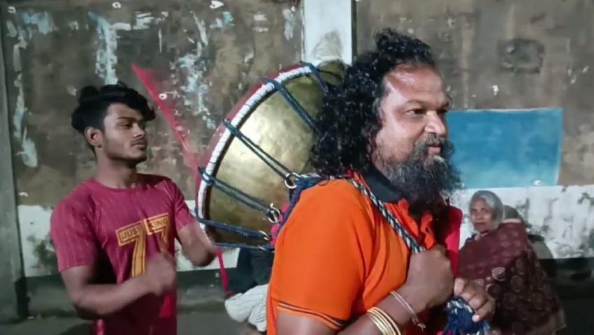 প্রযুক্তির যুগেও স্বমহিমায় সিলেটের ‘ডমকা’: সাত শতাব্দীর ঐতিহ্যবাহী সেহরির সংকেত