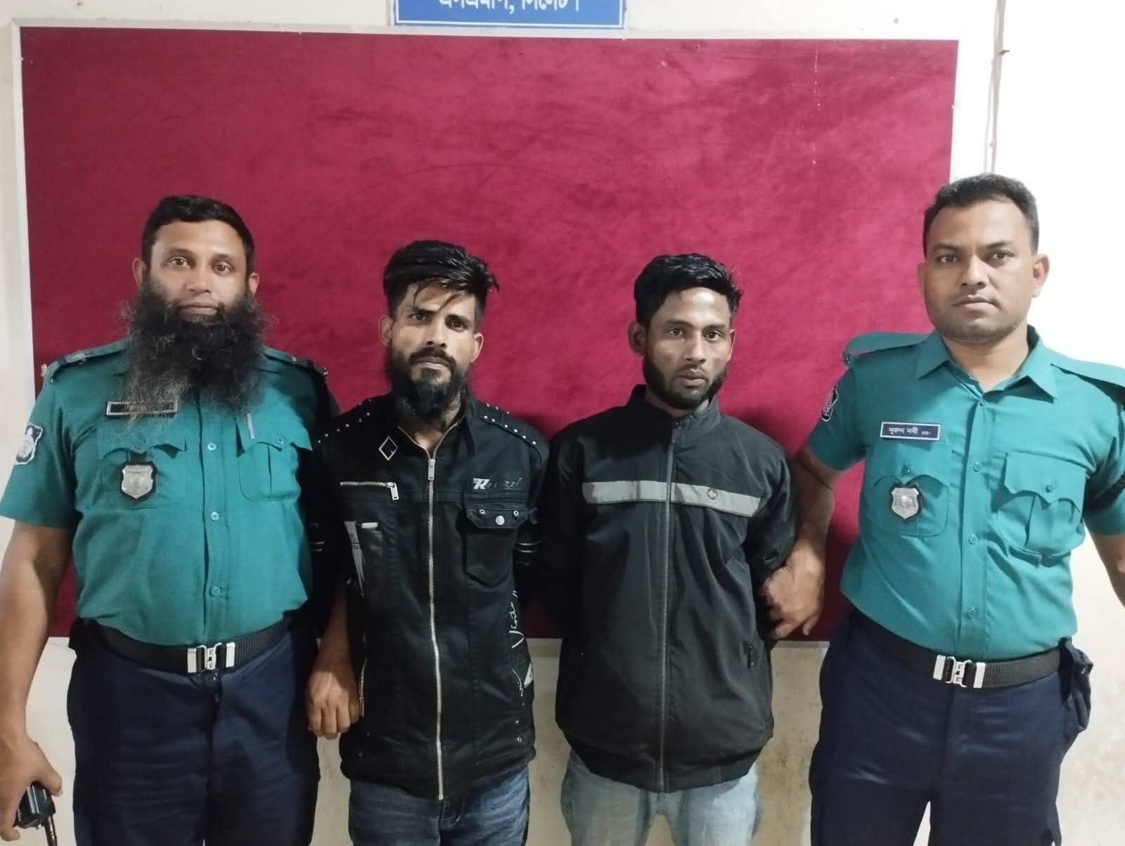 সিলেটে সিএনজি ছিনতাইকালে ২ সদস্য গ্রেপ্তার, সিএনজি জব্দ