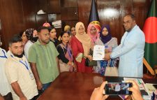 চাকরি নিয়ে অনিশ্চয়তা : আরবান হেলথ কেয়ার কর্মীদের আশ্বস্ত করলেন সিসিক প্রশাসক