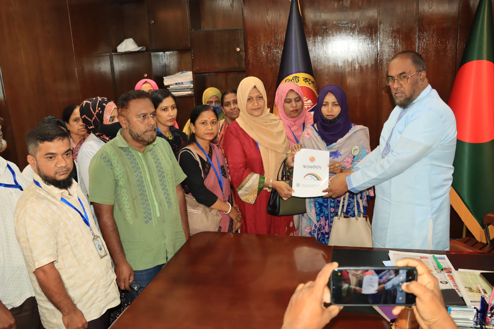 চাকরি নিয়ে অনিশ্চয়তা : আরবান হেলথ কেয়ার কর্মীদের আশ্বস্ত করলেন সিসিক প্রশাসক