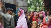 গোয়াইনঘাটে গভীর রাতে ঘরে ঢুকে ছুরিকাঘাতে বৃদ্ধার মৃত্যু, নাতনি আশঙ্কাজনক