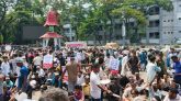 সিলেটে হাতে ভাতের থালা নিয়ে হকারদের বিক্ষোভ, ফুটপাতে ব্যবসার সুযোগ দাবি