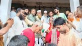 তামাবিল স্থল বন্দরের শ্রমিকদের মাঝে প্রবাসী কল্যাণ মন্ত্রীর ১৫ টন চাল বিতরণ