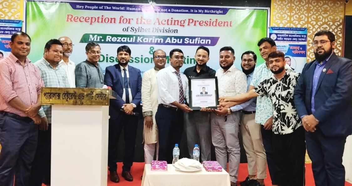 ফুলের পরিবর্তে এখন থেকে খাদ্য সামগ্রী উপহারের ব্যতিক্রমী সিদ্ধান্ত : আসক চেয়ারম্যান রকিব আল মাহমুদ