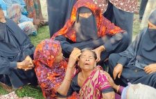 গোয়াইনঘাটে মেয়েকে ধর্ষণের অভিযোগ করায় বাবাকে কুপিয়ে হত্যা