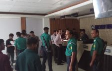 বিদেশ যাত্রীদের সাথে প্রতারণা, সিলেটের মেডিকেল সেন্টারকে লাখ টাকা জরিমানা