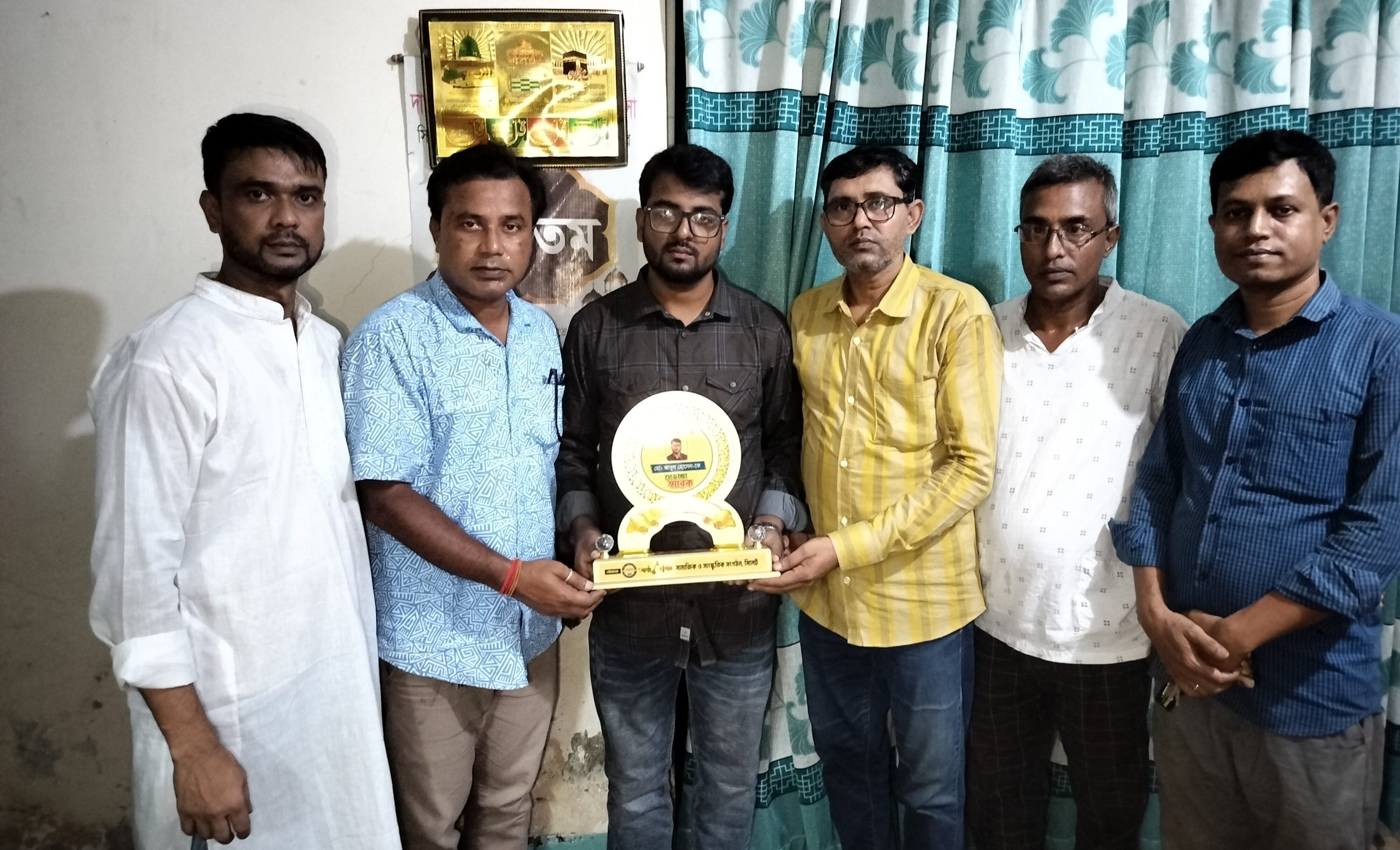 গোয়াইনঘাট প্রেসক্লাবের সভাপতি আবুল হোসেনকে ‘কণ্ঠ সাধন’ সিলেট-এর সংবর্ধনা