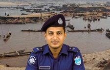 জাদুকাটায় অবৈধভাবে বালু উত্তোলনের মহোৎসব, নেপথ্যে এসআই হোসাইনের চাঁদা আদায়ের অভিযোগ