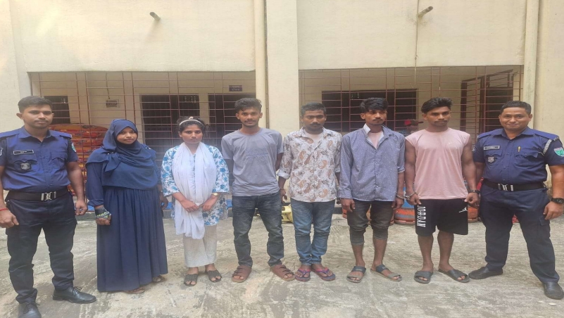 জাফলং প্রজাপতি হোটেল থেকে মানবপাচারকারী চক্রের ৪ সদস্য গ্রেপ্তার, গৃহবধূ উদ্ধার